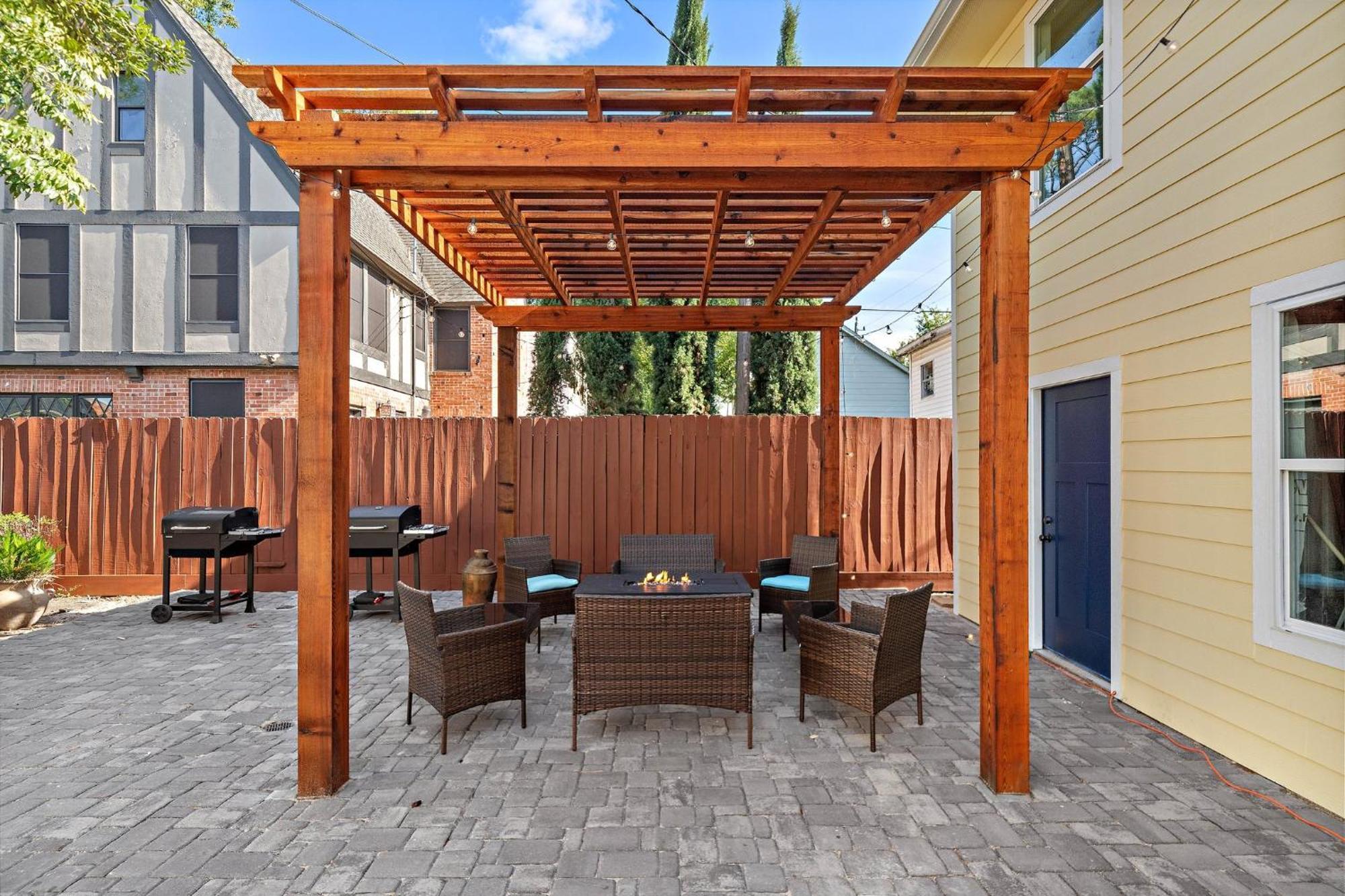 Nr Med Center, Midtown, Dt Games Patio Bbq Daire